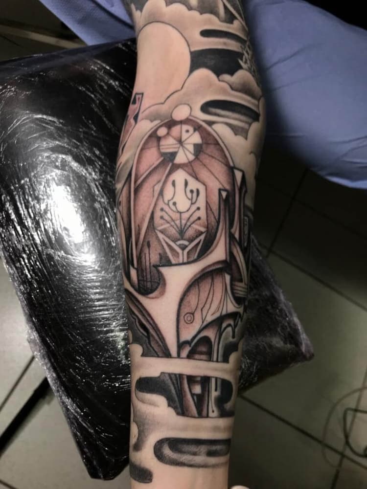 tatouage géométrique strasbourg, tatouage graphique strasbourg, tatouage dotwork strasbourg