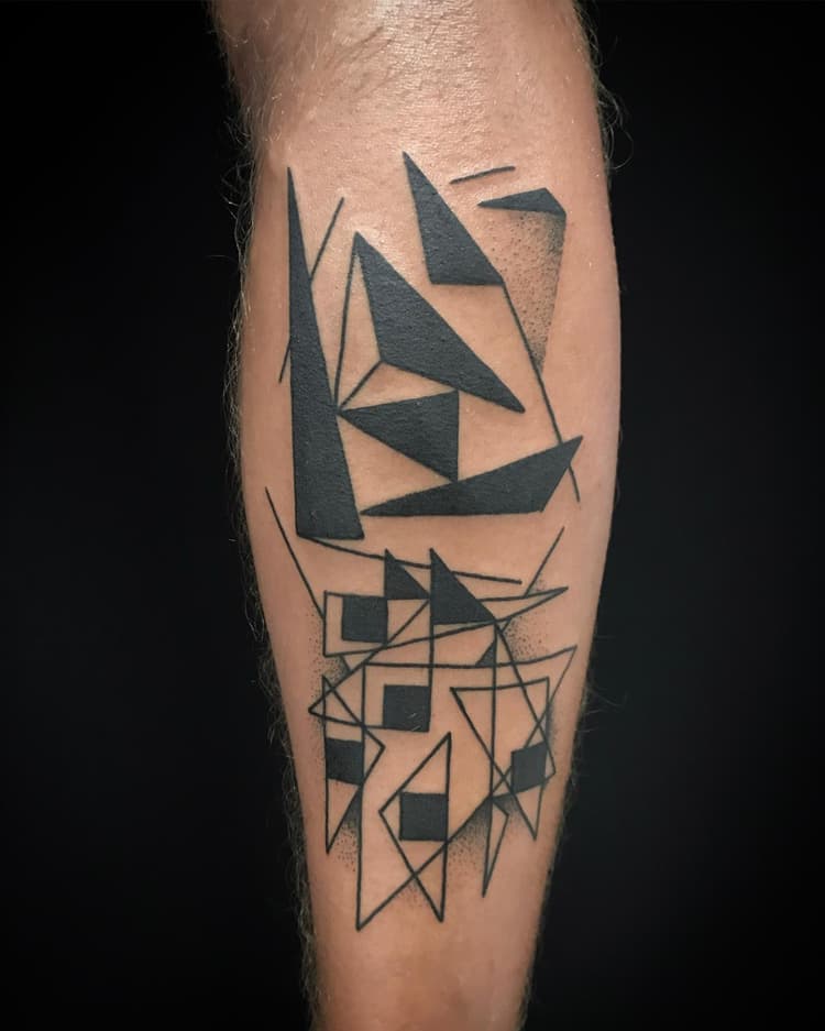 tatouage géométrique strasbourg, tatouage graphique strasbourg, tatouage dotwork strasbourg